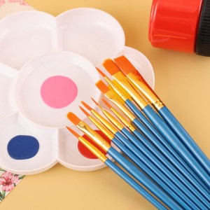 Oil painting brush