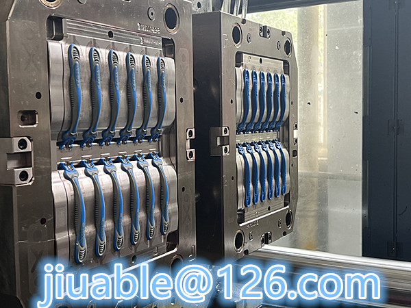 2 color hand shaver mold
